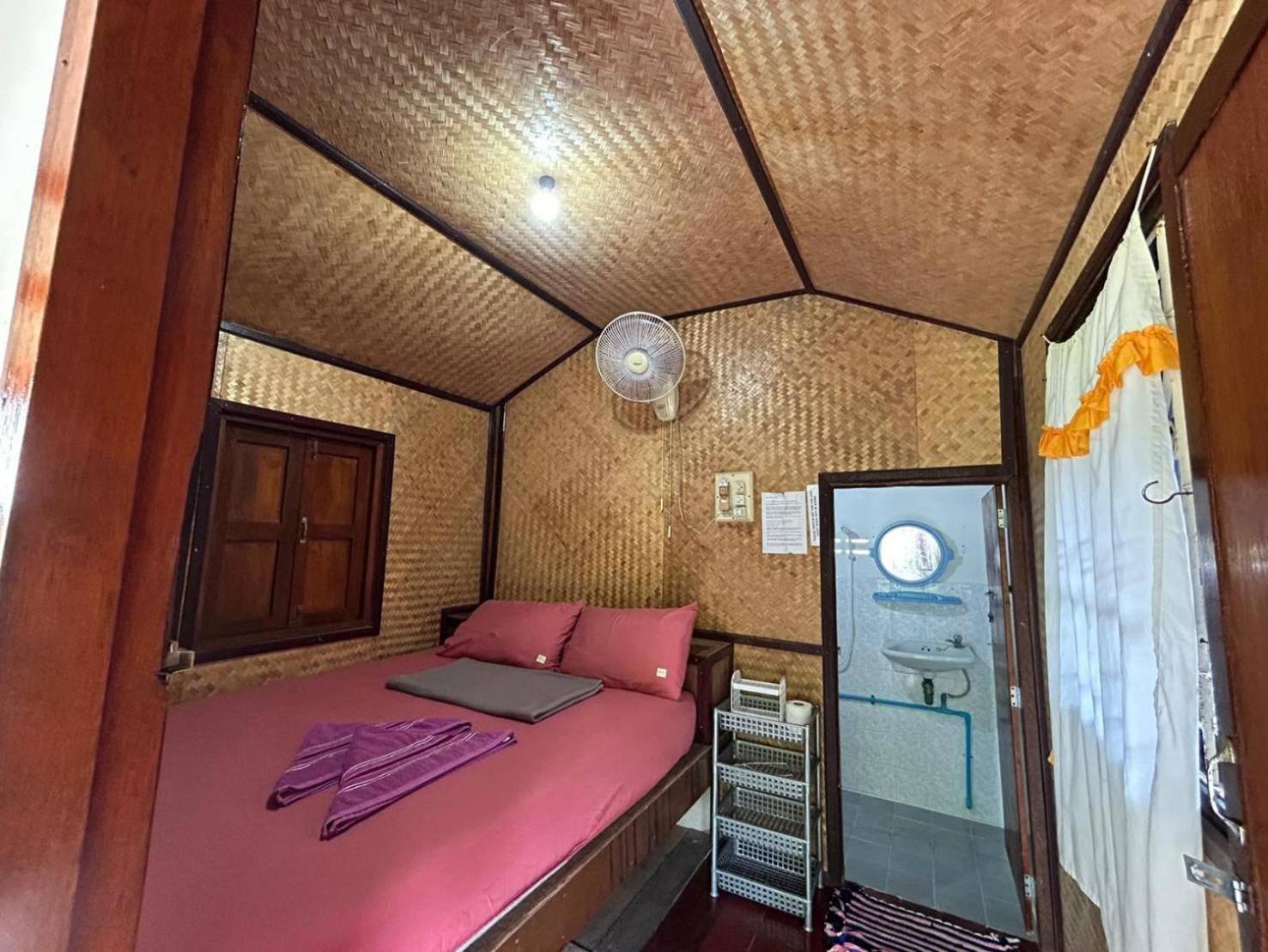 Pinks Bungalow Baan Tai Exterior foto