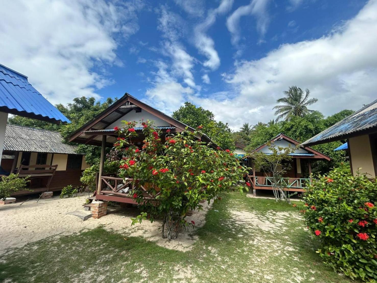 Pinks Bungalow Baan Tai Exterior foto