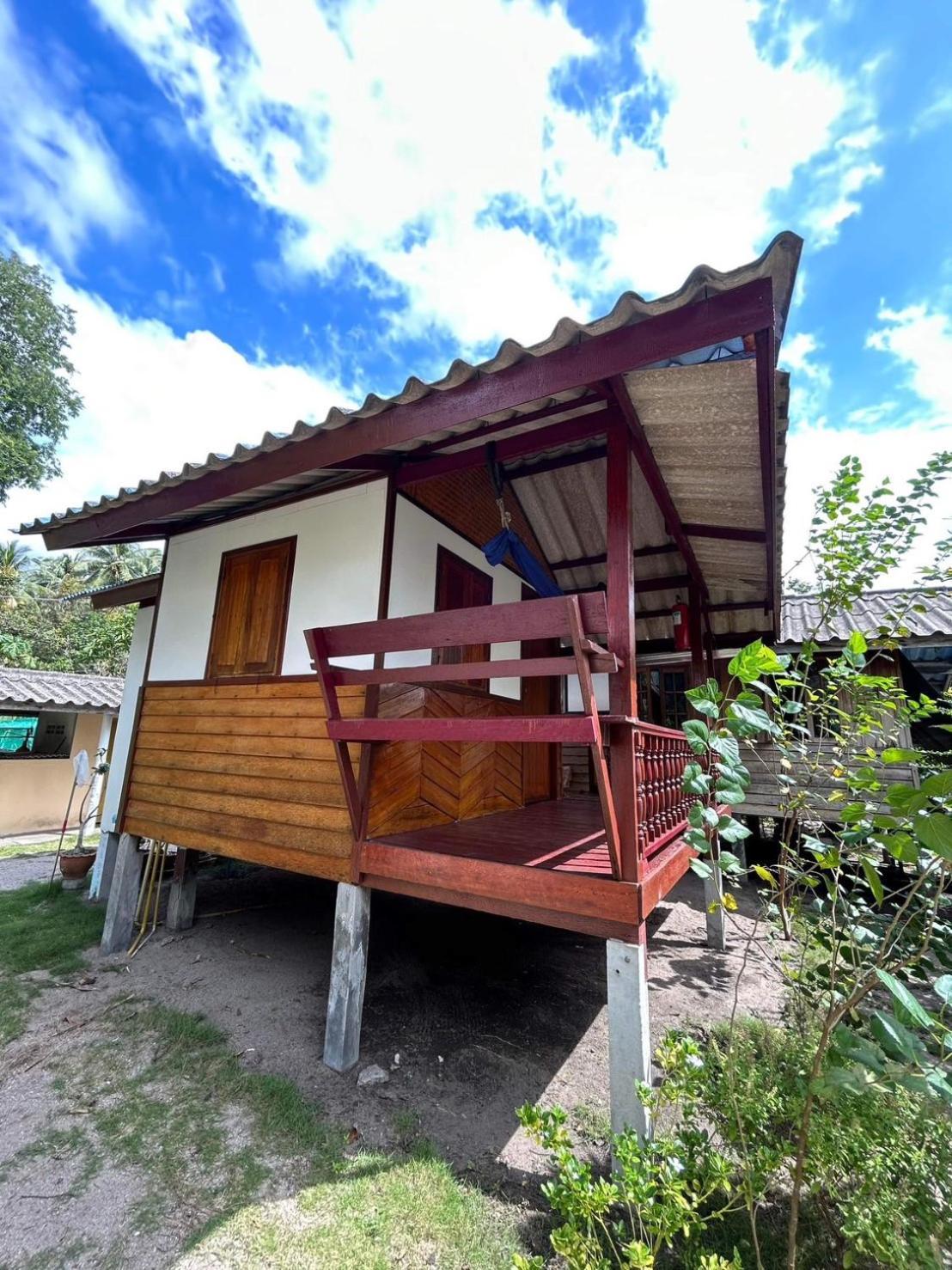 Hotel Pinks Bungalow Baan Tai Exterior foto