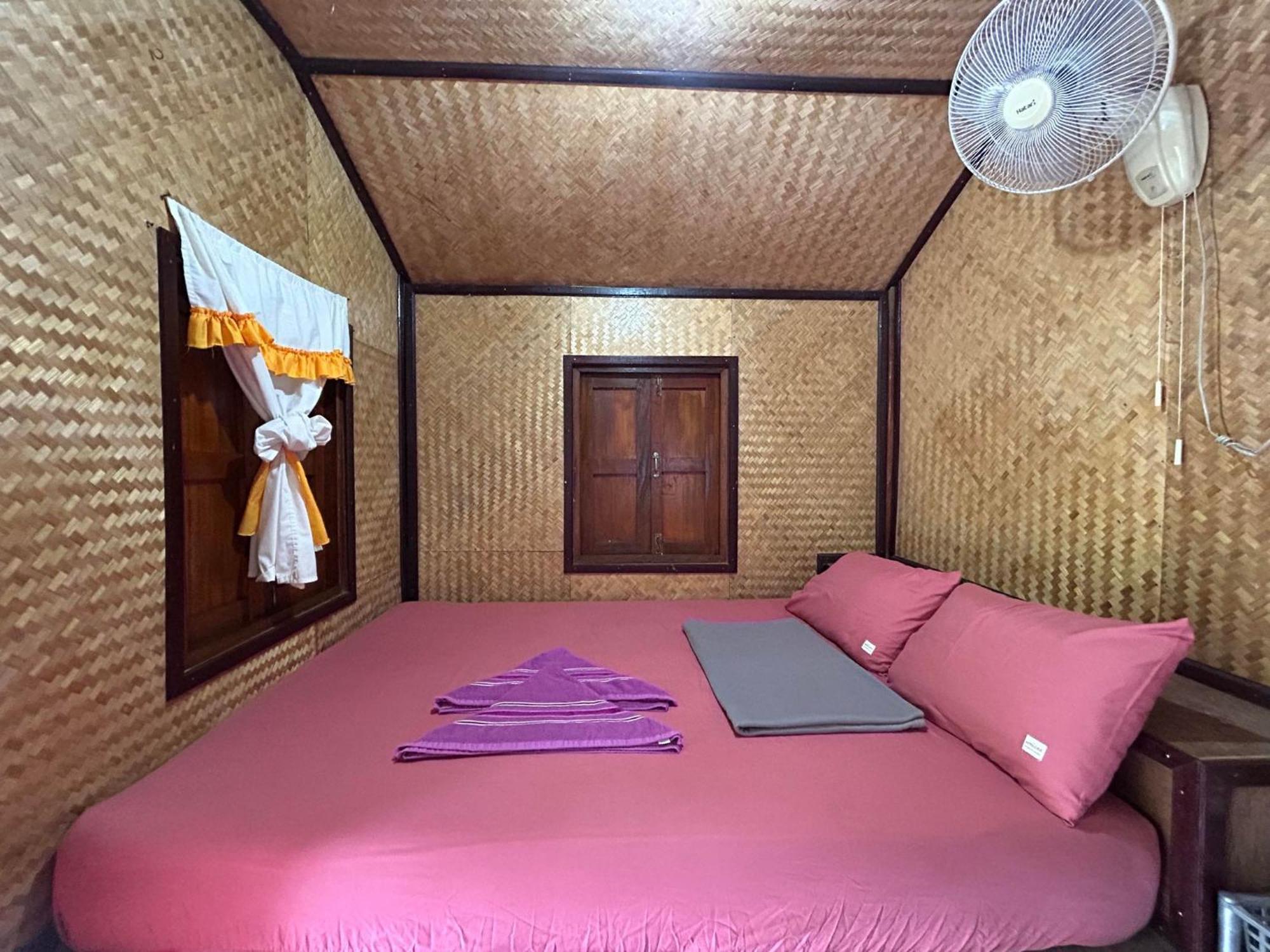 Pinks Bungalow Baan Tai Exterior foto